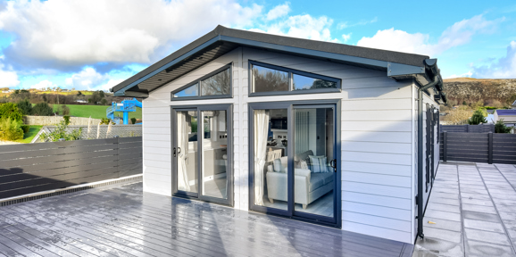 Oakgrove Osprey, exterior and decking at The Warren