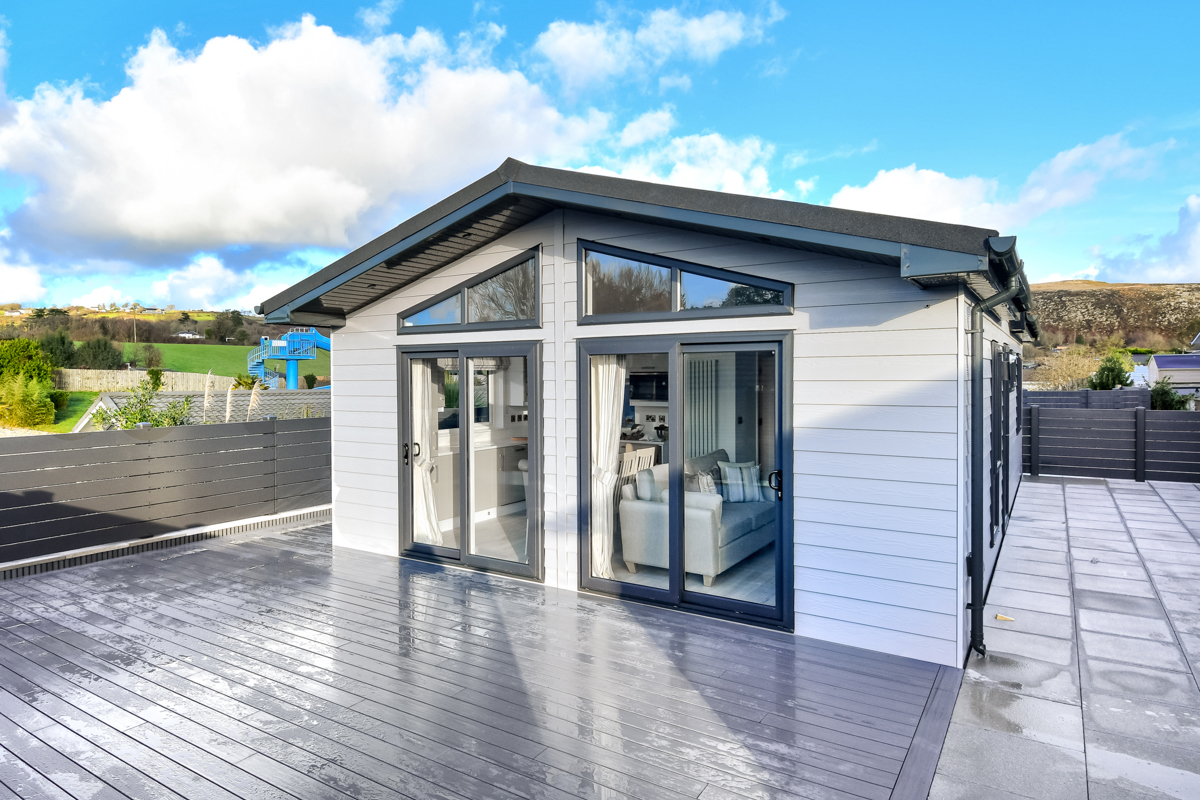 Oakgrove Osprey, exterior and decking at The Warren