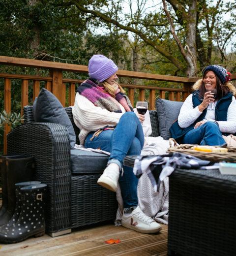 Finlake Winter Time With Friends Chatting