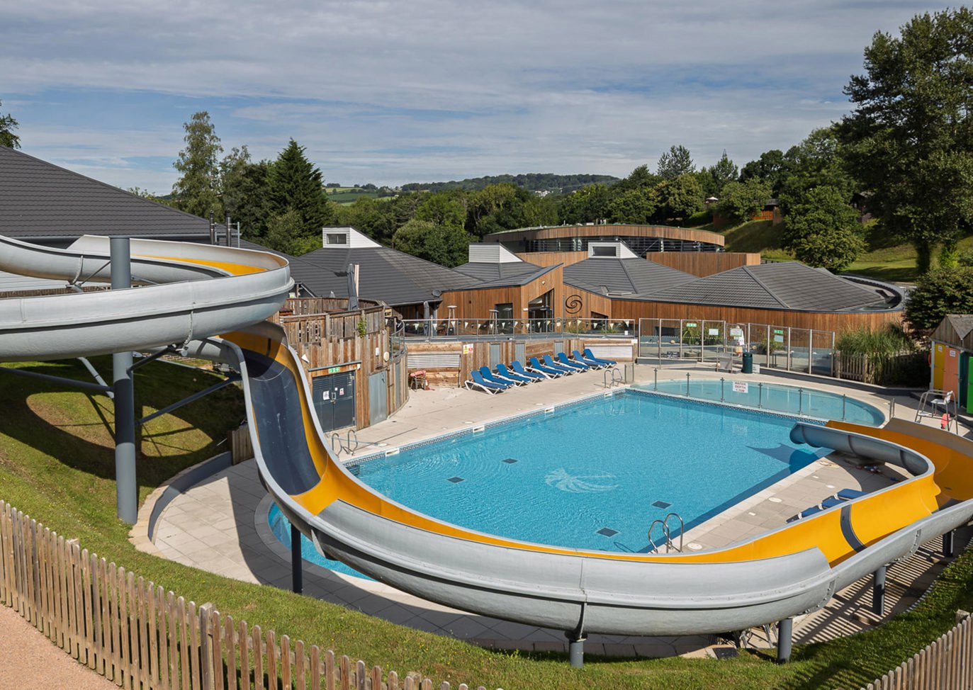 Finlake Outside Swimming Pool