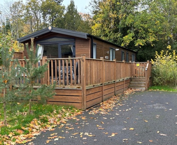 Sunseeker Supreme, exterior at Brokerswood