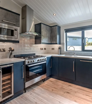 Oakgrove Elm, kitchen at Finlake