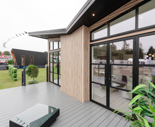 Prestige Aura, Side exterior at The Warren