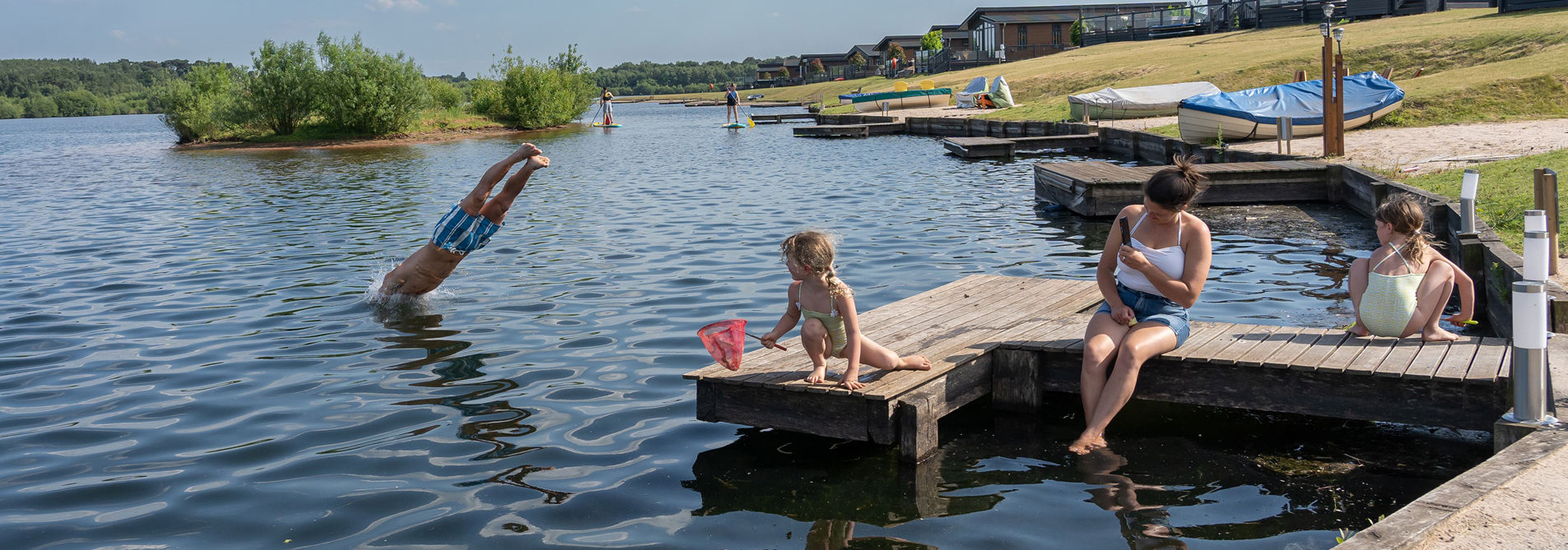 Delamere Lake Sailing & Holiday Park