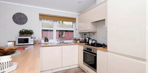 Wessex Classic, kitchen at Delamere