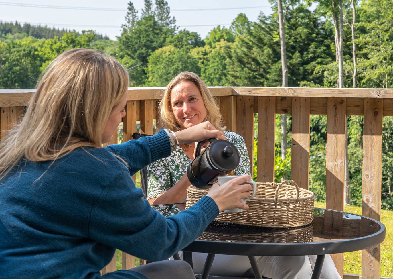Finlake Friends Drinking Tea
