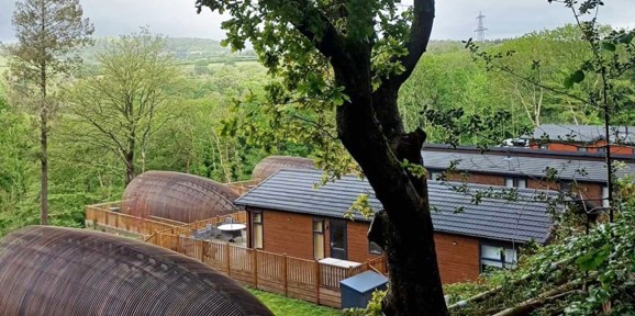 Signature Pod, outside view at Finlake