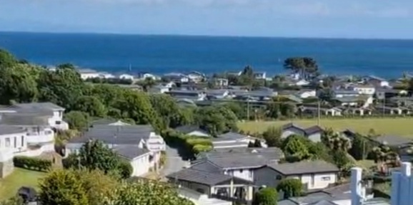 Prestige Oyster Catcher, sea views at Talyfan