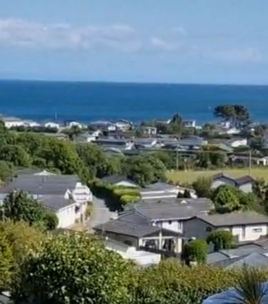 Prestige Oyster Catcher, sea views at Talyfan