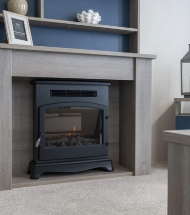 Regal Retreat, fireplace at Finlake