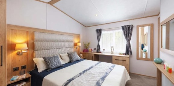 Carnaby Chantry, master bedroom at Finlake