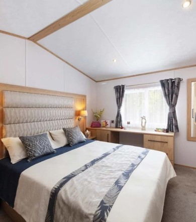 Carnaby Chantry, master bedroom at Finlake