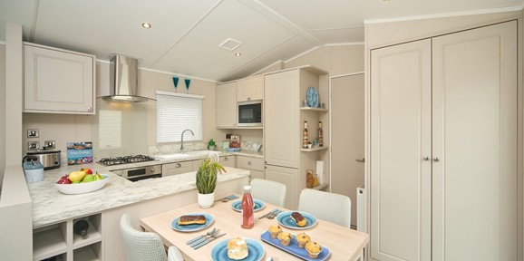 Praa Sands, Carnaby Lakehouse, kitchen