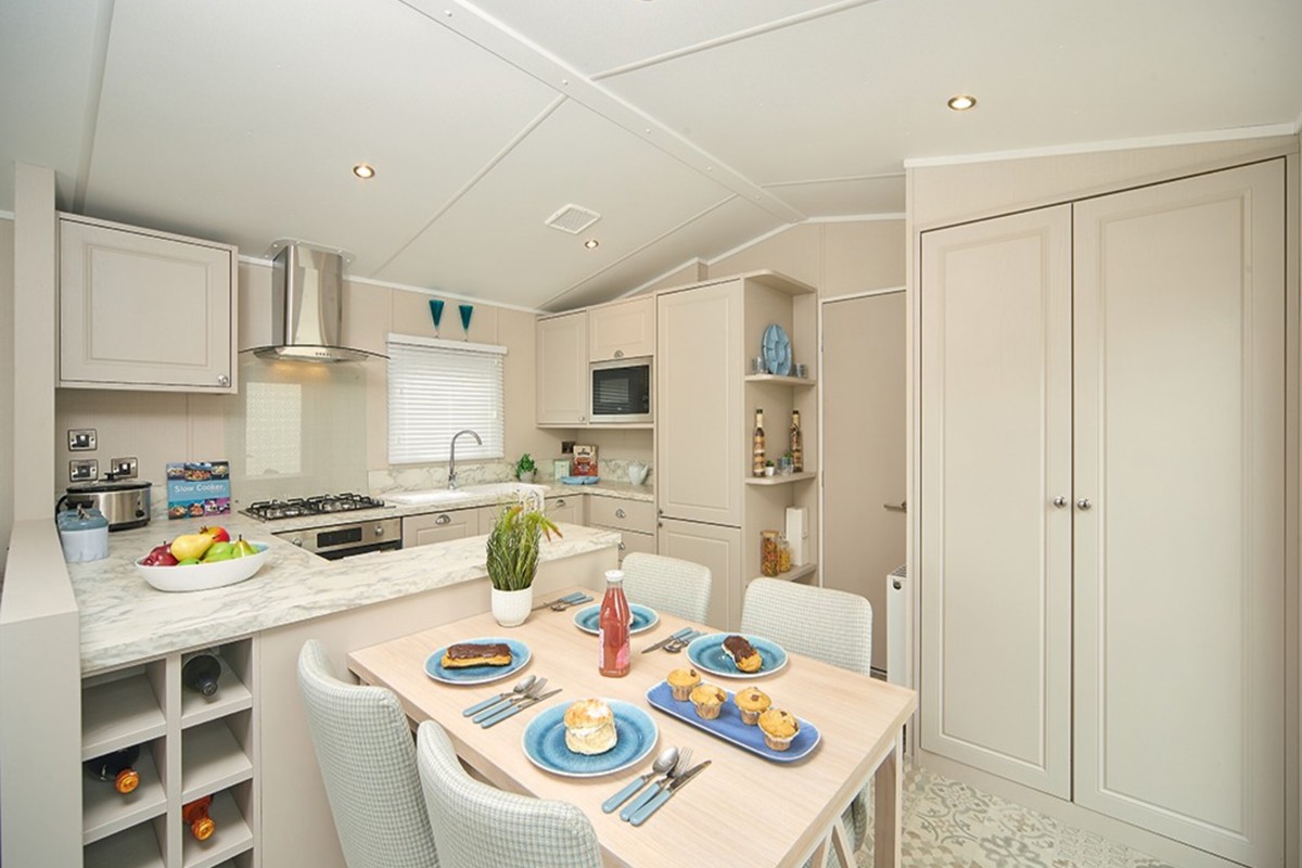 Praa Sands, Carnaby Lakehouse, kitchen