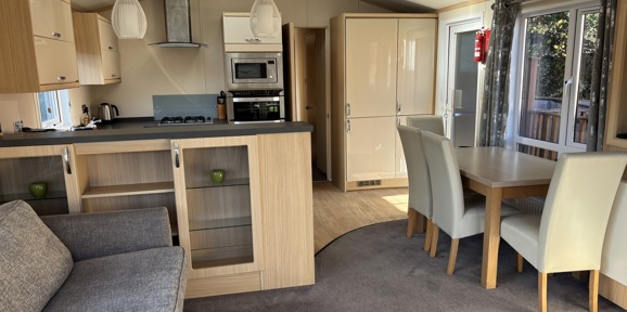 Regal Autograph, dining and kitchen area at Finlake