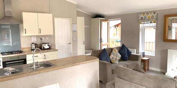  Omar Westfield, open plan living area at Finlake