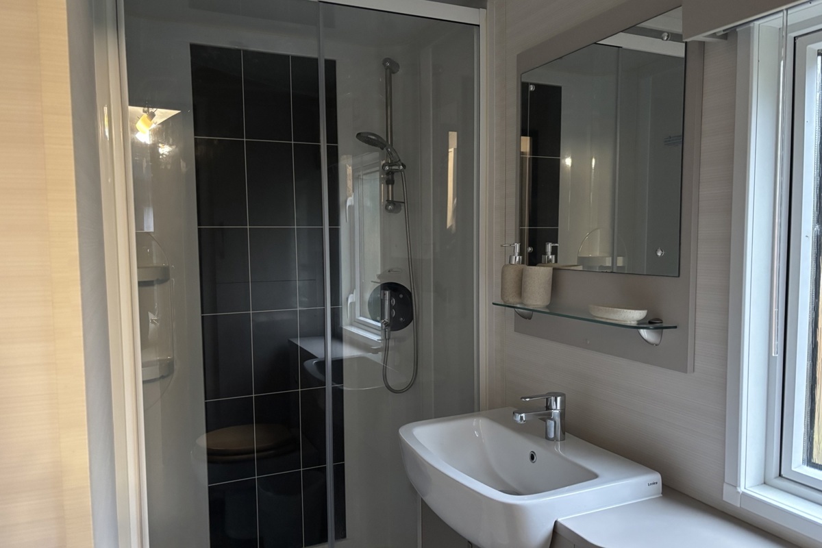 Carnaby Stamford, shower room at Brokerswood
