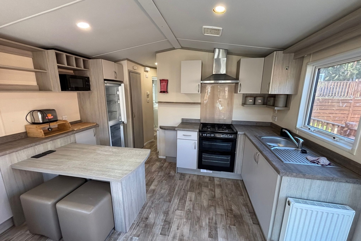 Regal Seascape, kitchen at Devon Hills