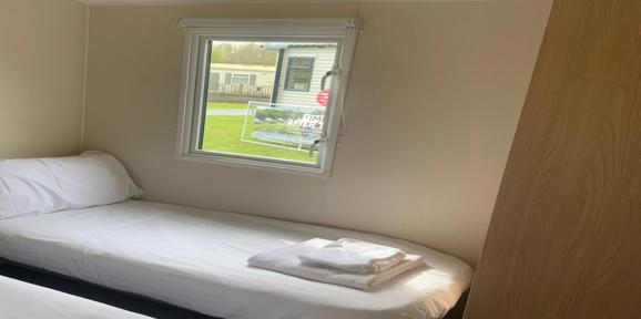 Willerby Aurora, twin bedroom at Dartmoor View