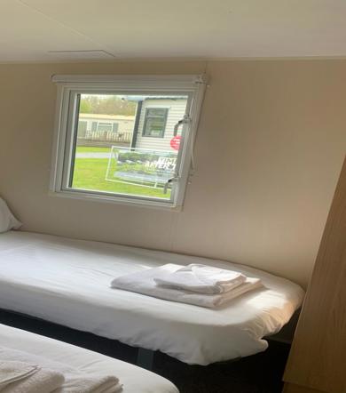 Willerby Aurora, twin bedroom at Dartmoor View