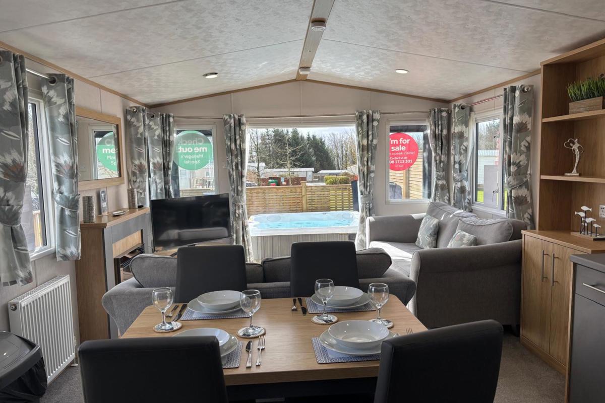 Carnaby Silverdale, open plan living space at Dartmoor View