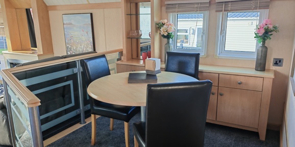 Atlas Expression, dining area at Praa Sands