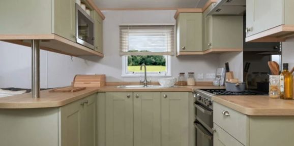 ABI Wimbledon, kitchen at Finlake