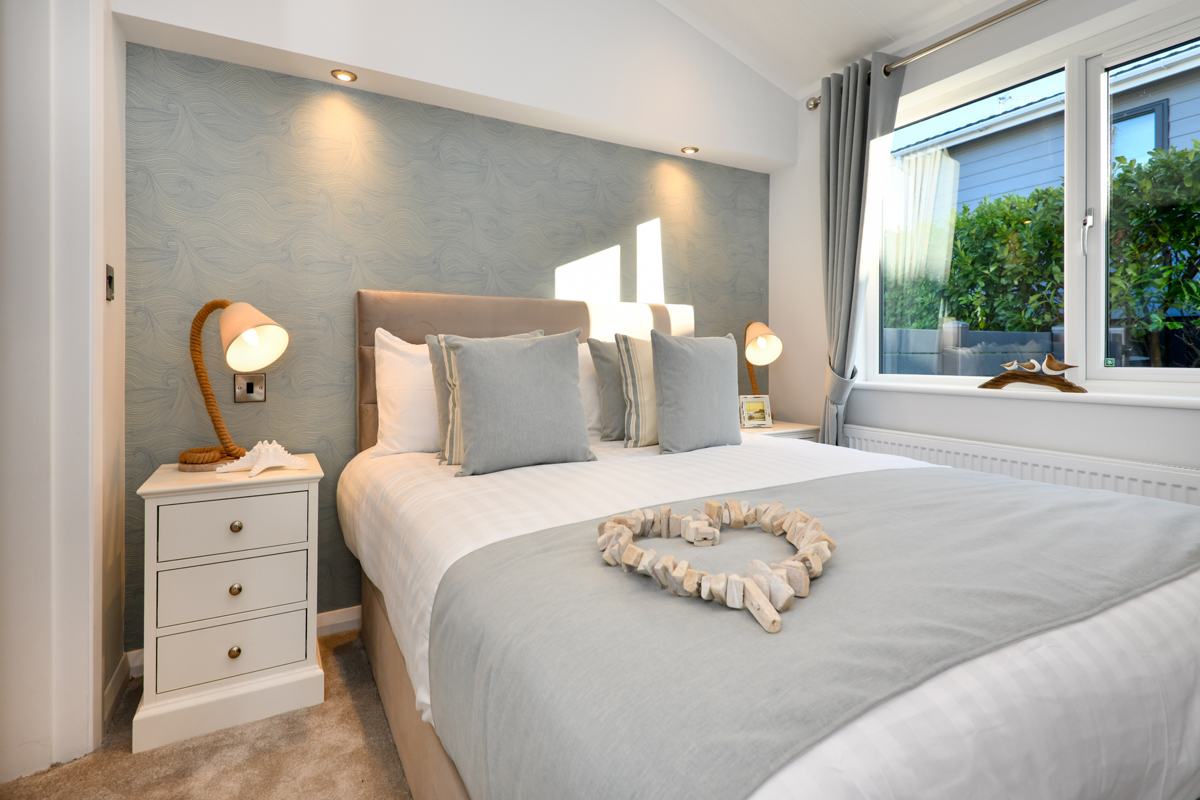 Oakgrove Osprey, master bedroom at The Warren