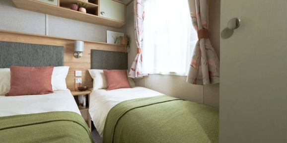 ABI Wimbledon, twin Bedroom at Finlake