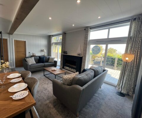 Omar Heron, dining room and lounge