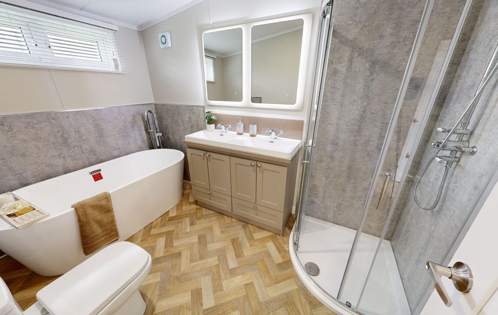 Sunseeker Highgate family bathroom