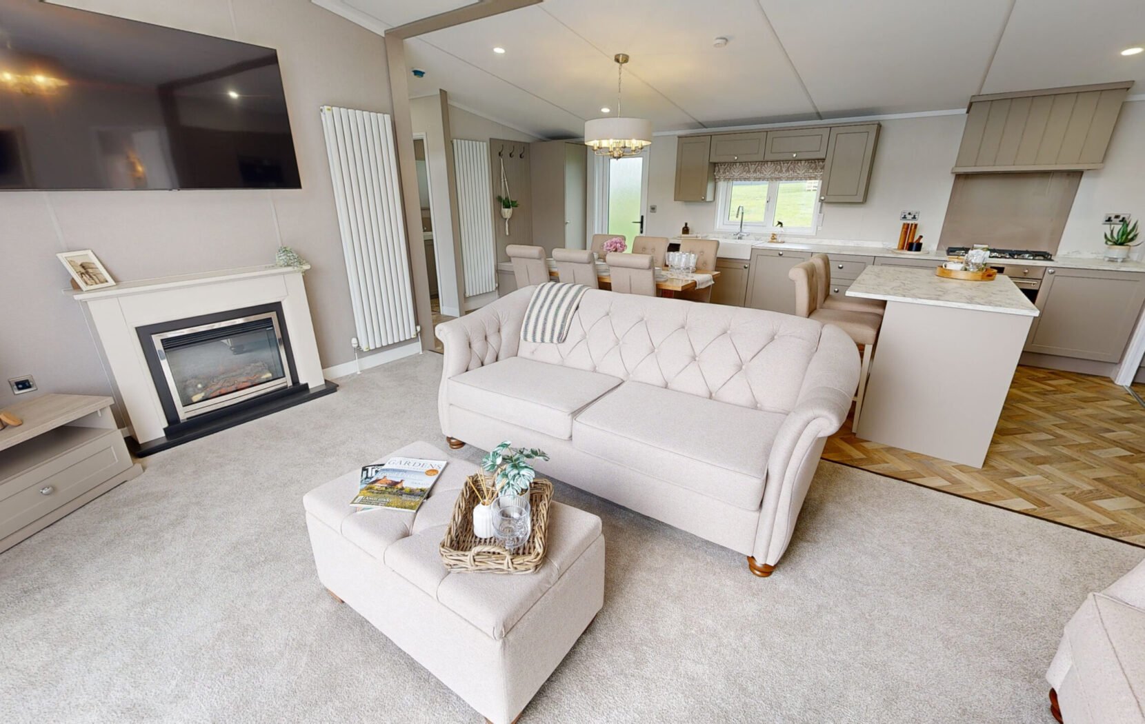Sunseeker Highgate lounge