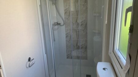 Sunseeker Supreme bathoom